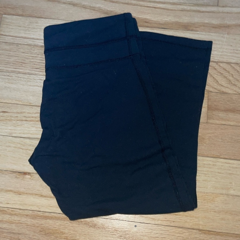 Lululemon E Black Cropped Leggings- 6 (Preloved)